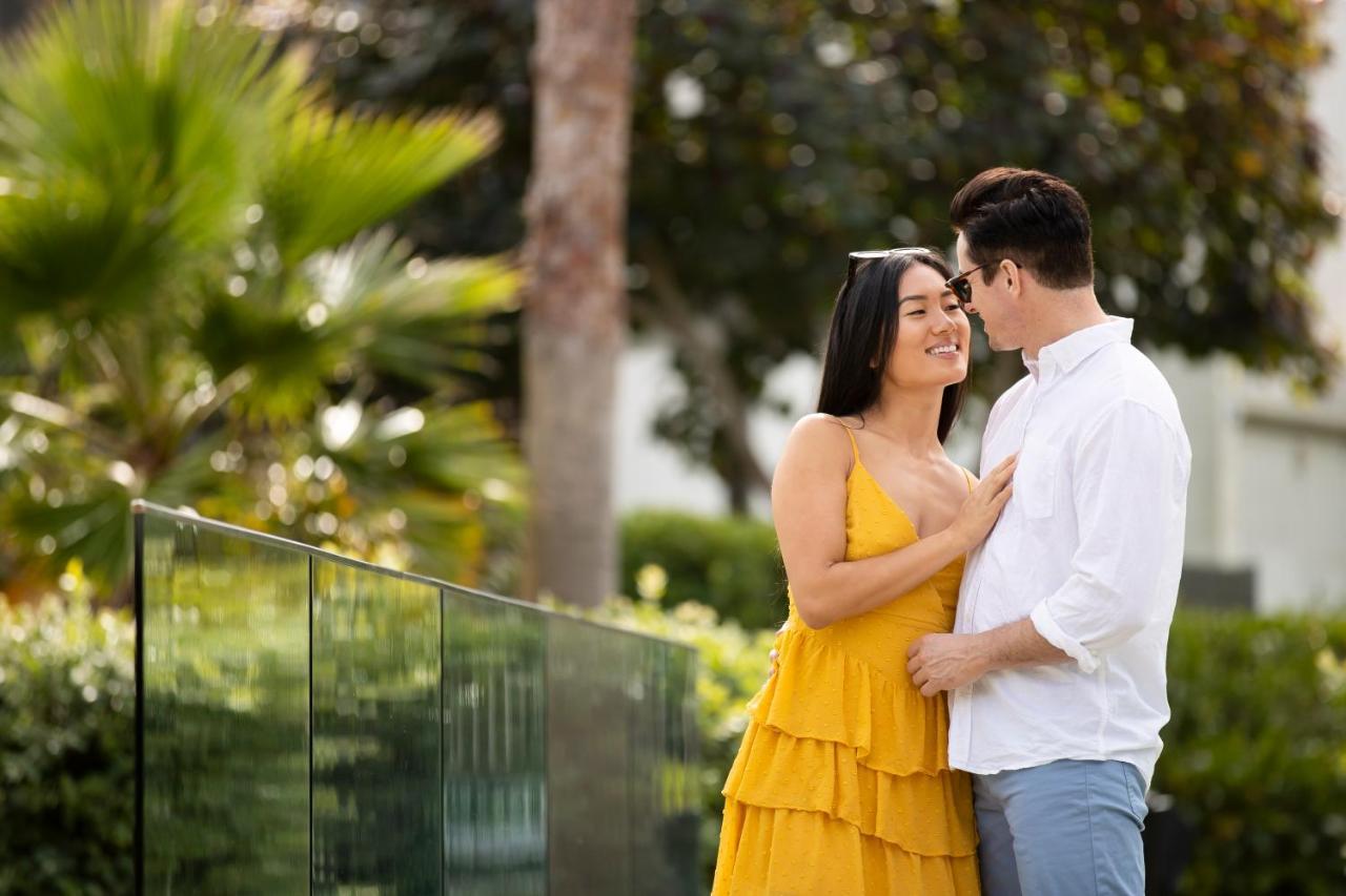منتجع بولمان ماجينتا شورز المدخل المظهر الخارجي الصورة A couple in love
