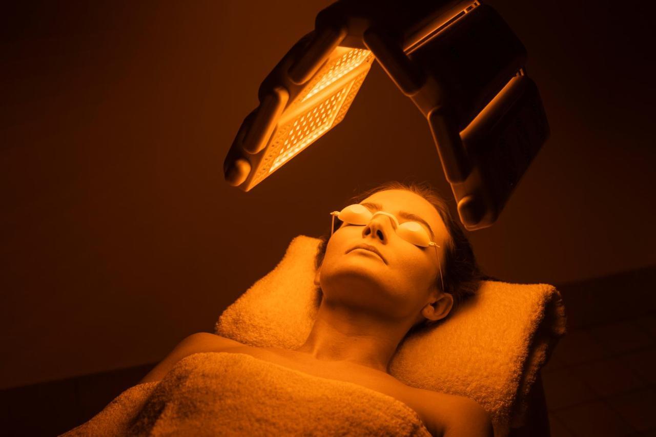 منتجع بولمان ماجينتا شورز المدخل المظهر الخارجي الصورة Photodynamic therapy