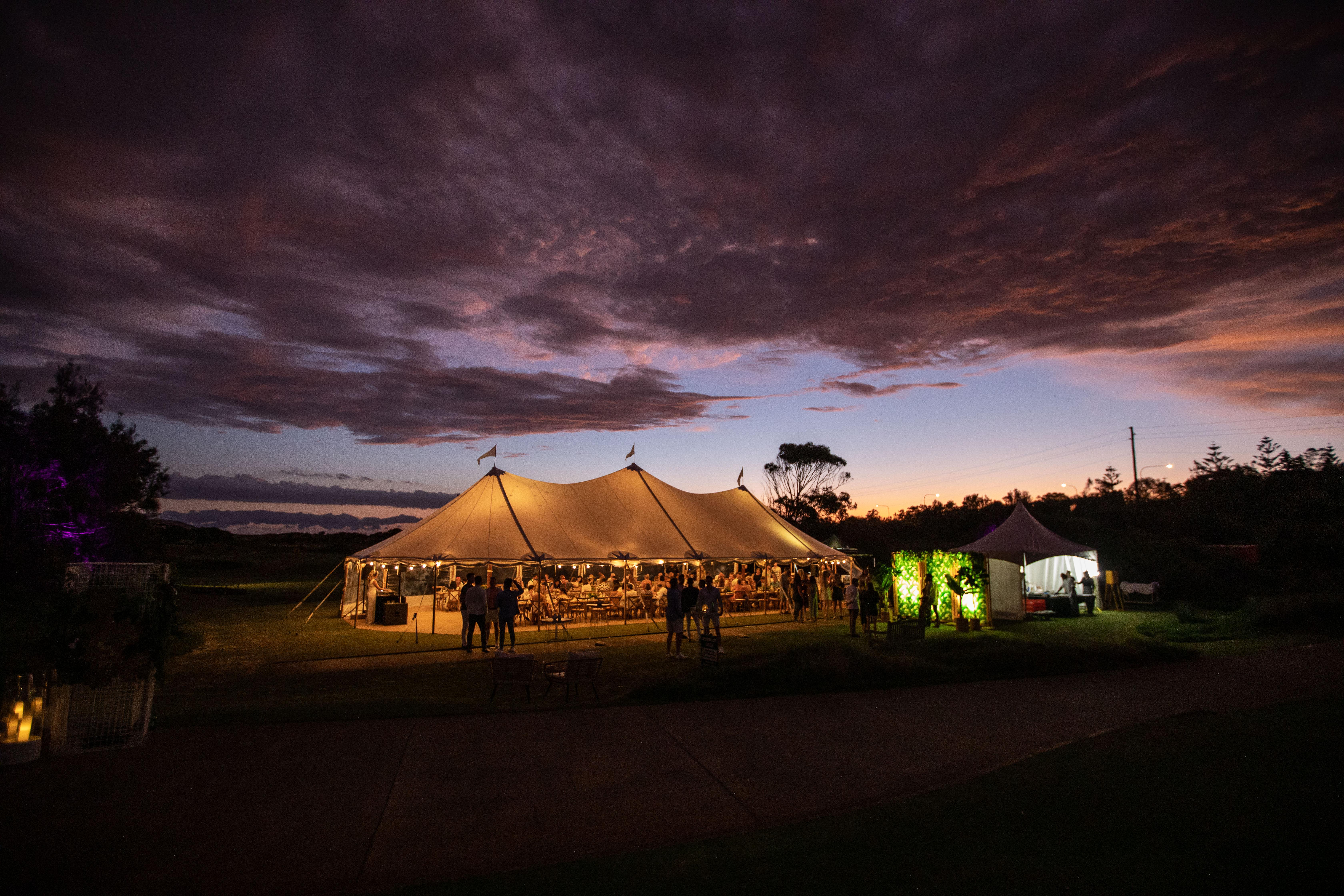 منتجع بولمان ماجينتا شورز المدخل المظهر الخارجي الصورة The tent at the 2011 Australian Open