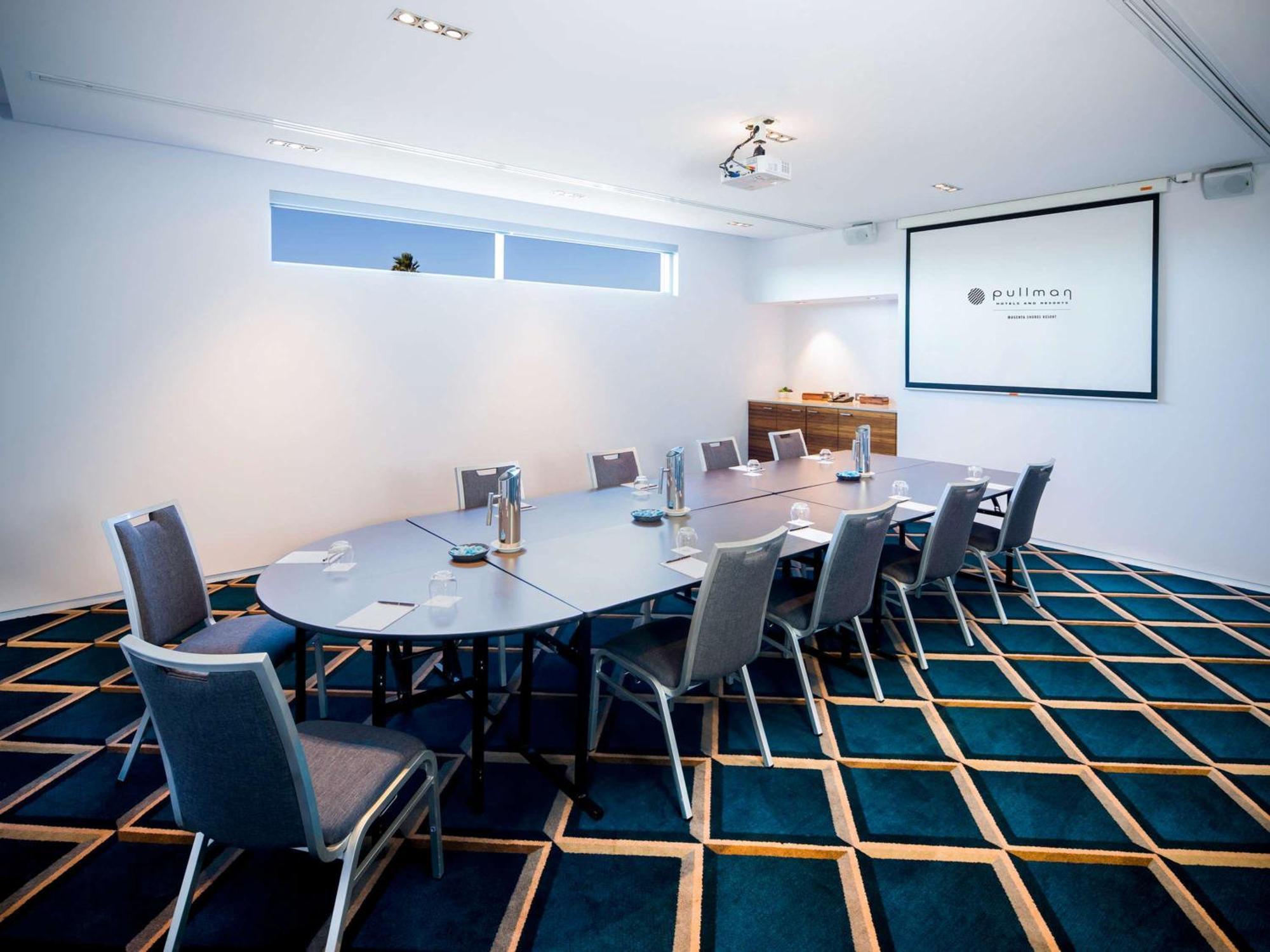 منتجع بولمان ماجينتا شورز المدخل المظهر الخارجي الصورة The boardroom at the London office